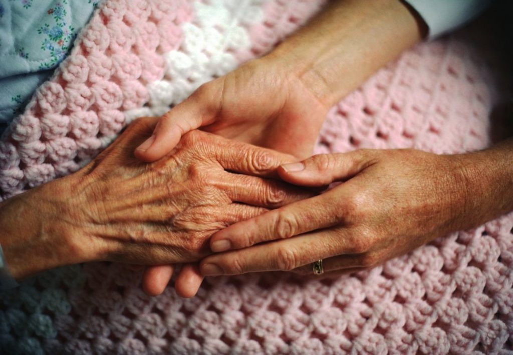 آلزایمر و مراقبت از راه دور : ده نکته که باید بدانیم