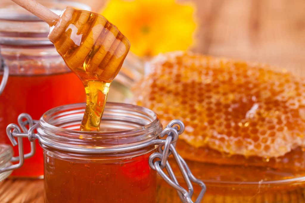 اثرات مثبت و منفی عسل بر بدن