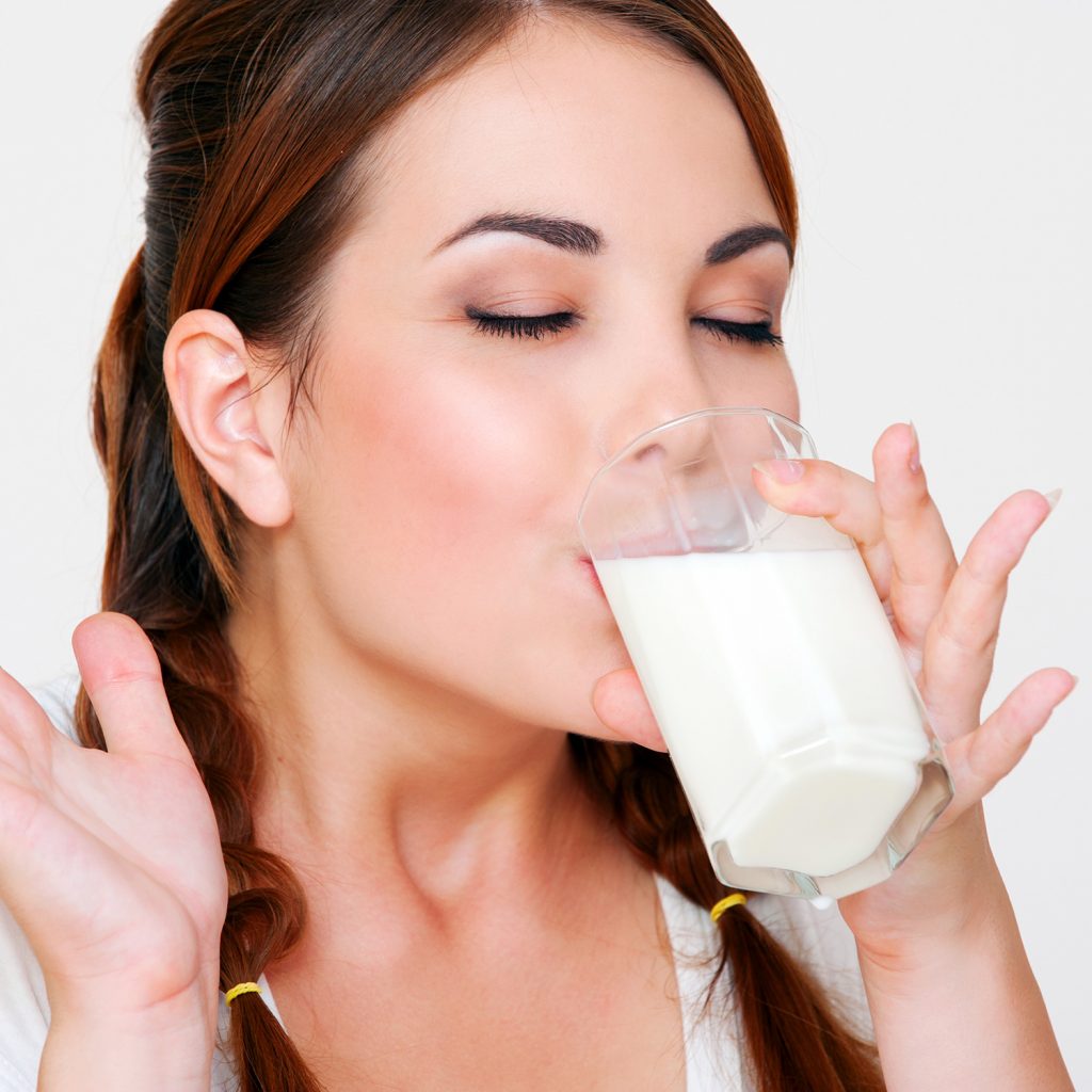 فواید مصرف شیر در مقابل نوشابه