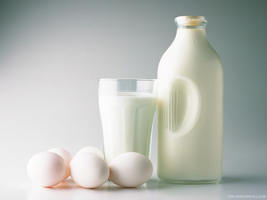 ویتامین های موجود در شیر، پنیر و تخم مرغ