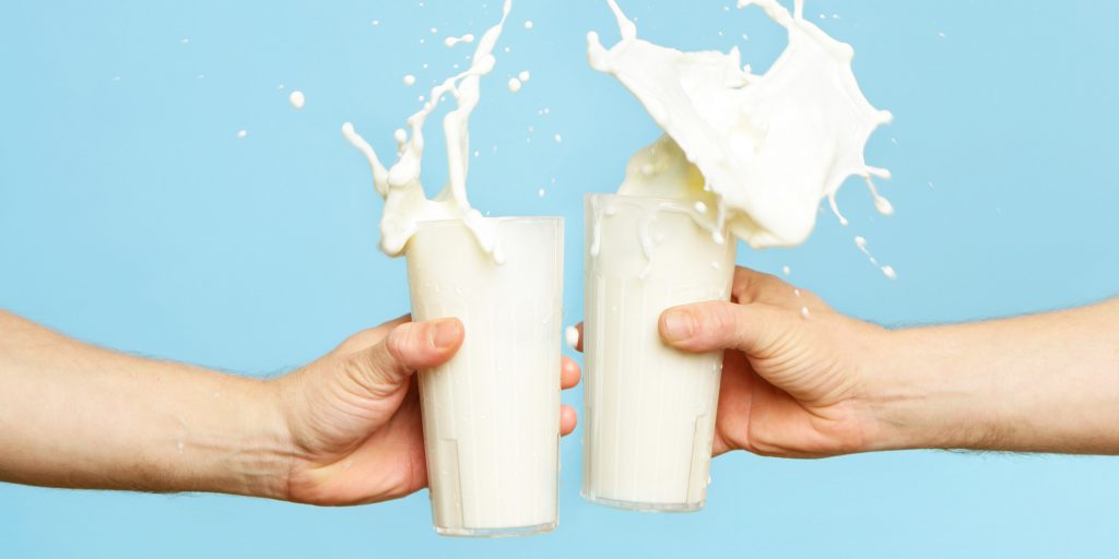 شیر حاوی پروتئین است؟