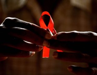 مراقبت از فردی با ویروس اچ آی وی یا ایدز