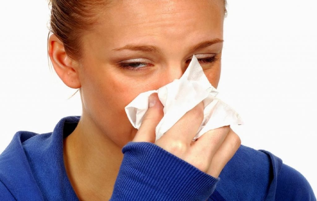 آب ریزش بینی : تسکین طبیعی برای علائم سرما خوردگی و حساسیت