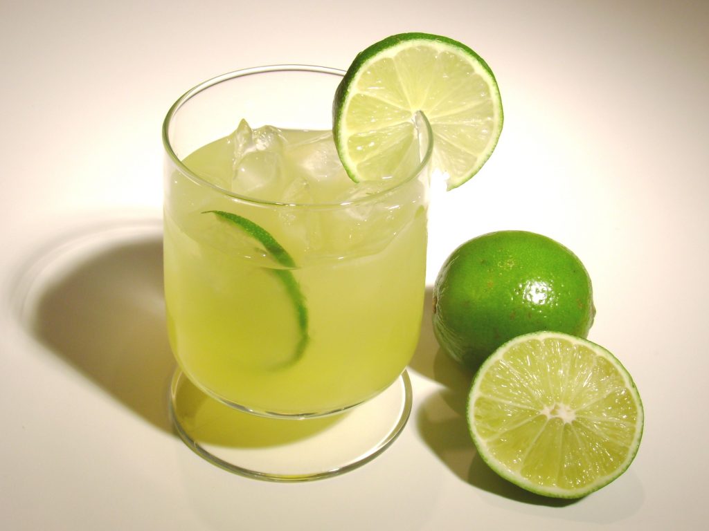 آب لیمو ترش سبز