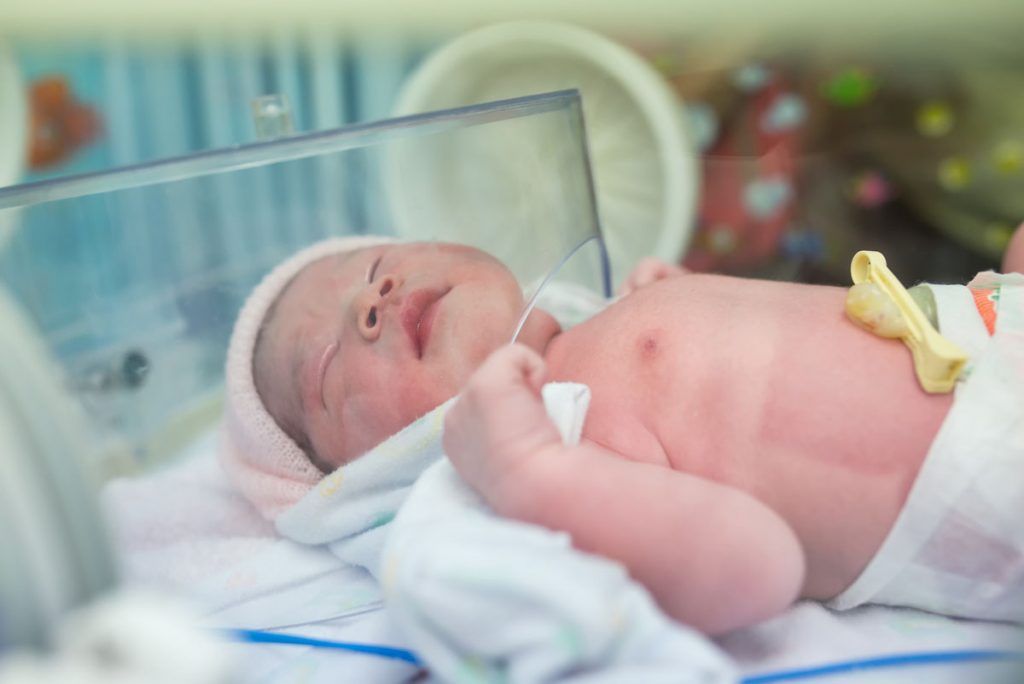 تاثیر کورتیکواستروئید های قبل از تولد برای بلوغ و نمو ریه های جنین