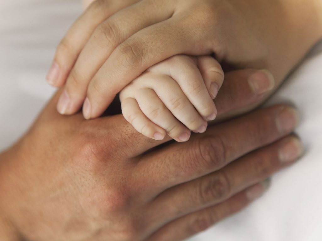آیا استرس والدین بر نوزاد اثر می گذارد؟