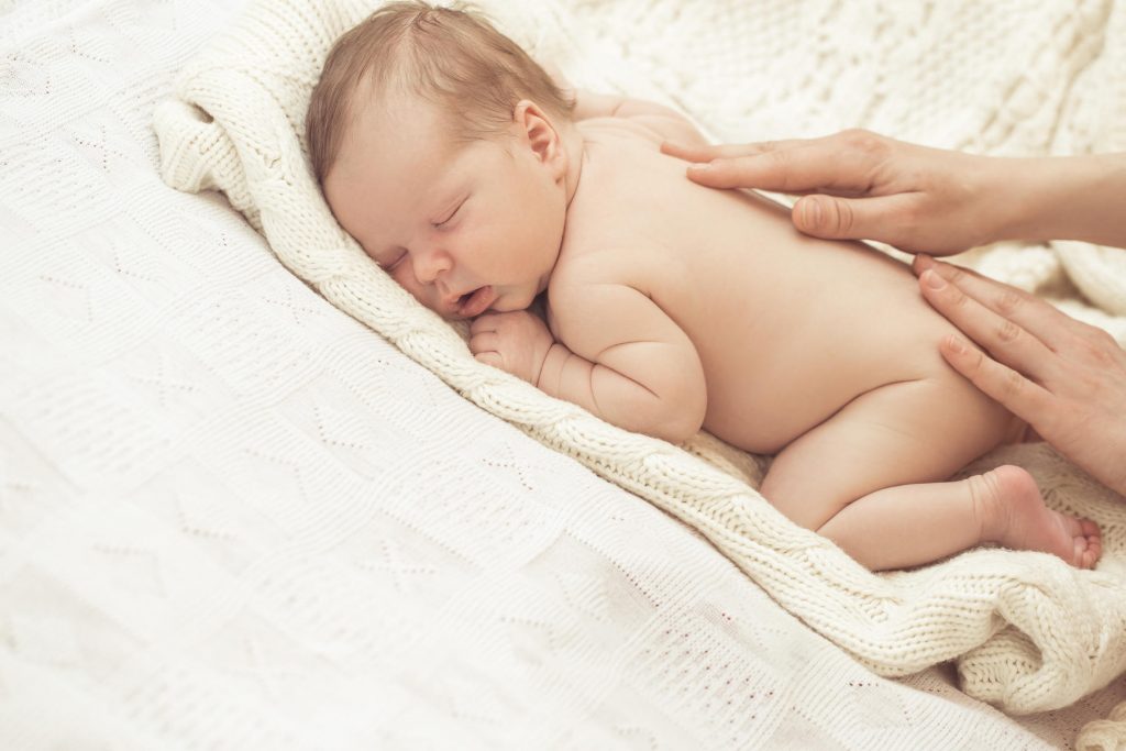 راهنمای والدین برای آرام کردن گریه نوزاد