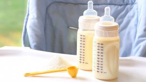 راهنمای خرید شیشه شیر و پستانک ها راهنمای خرید شیشه شیر و پستانک ها