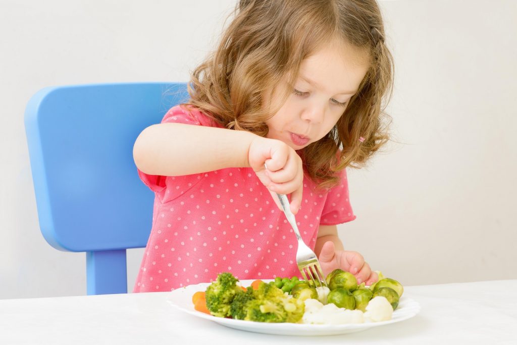 مشکلات تغذیه: بسنده کردن کودک به تعداد محدودی از انواع غذا
