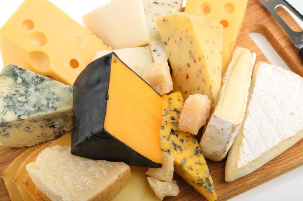 مطالب تغذیه ای در مورد پنیر