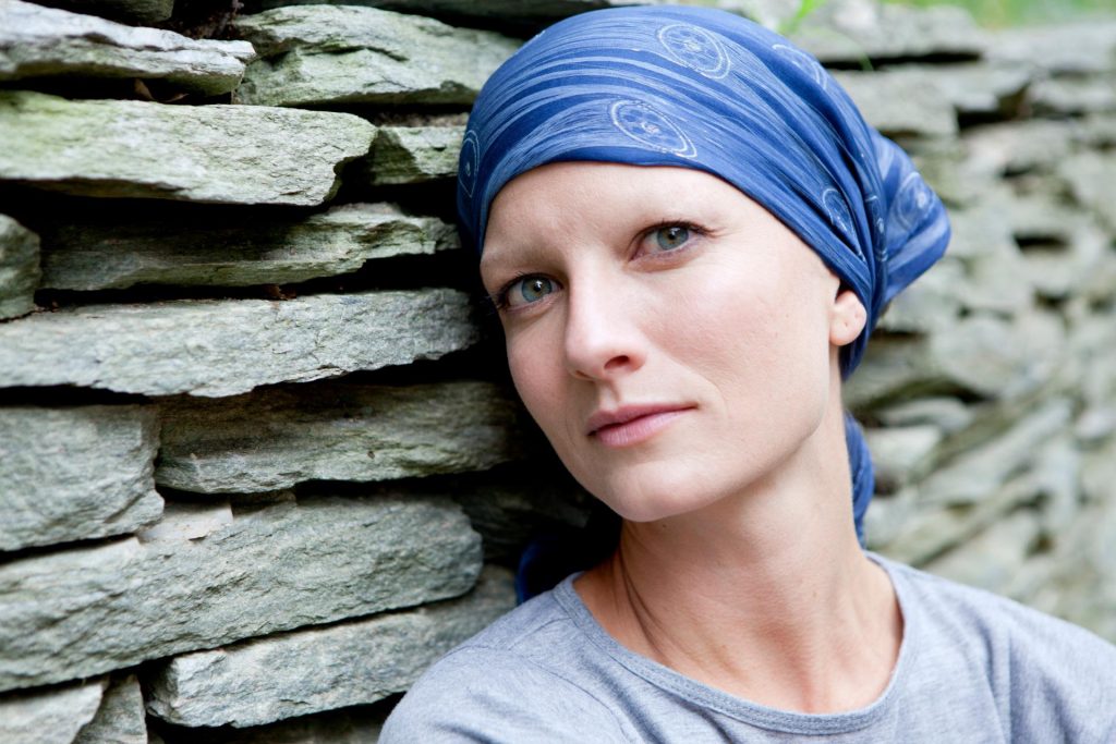 سرطان پستان و پوشش ­های کرست، شال، متعلقات و غیره