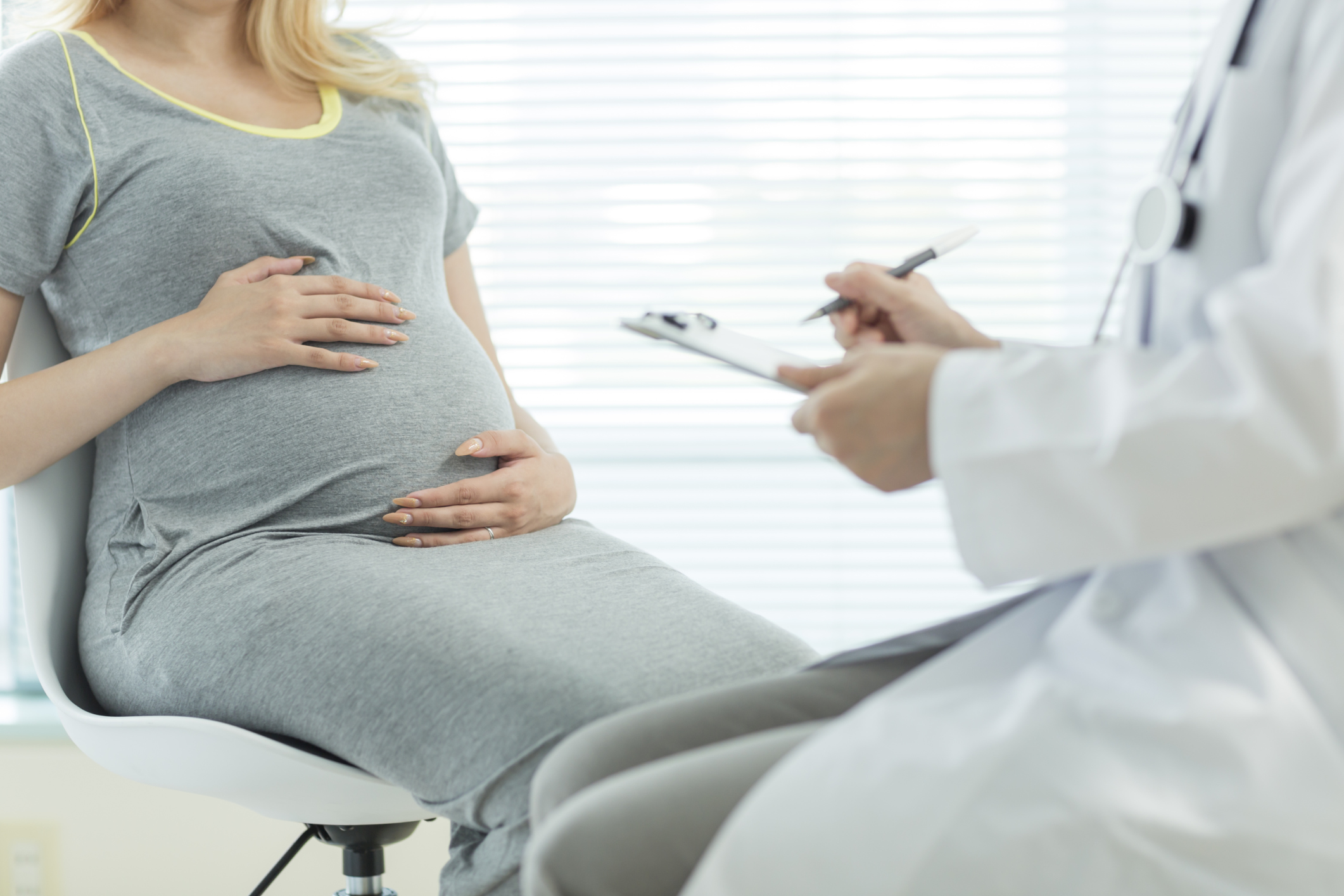 Посещение врача беременной. Заболевания беременных. Ведение беременности.