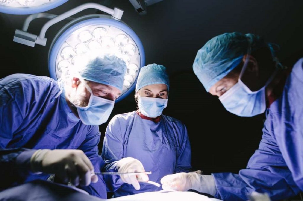 جراحی لاغری - متخصص جراح لاغری کیست؟