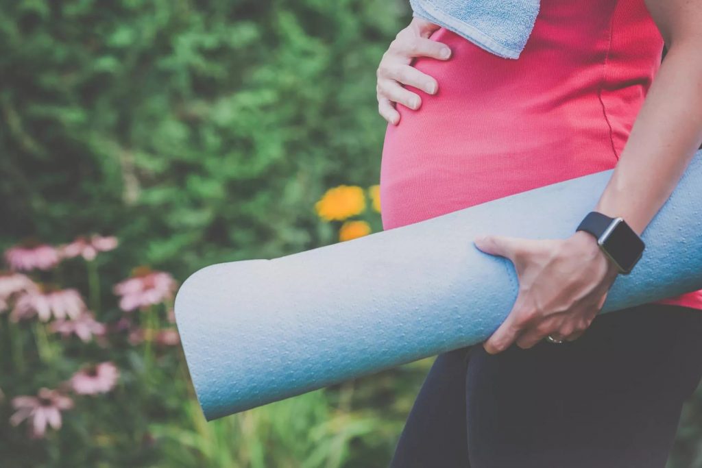 چگونه در سه ماهه سوم بارداری ورزش کنید؟
