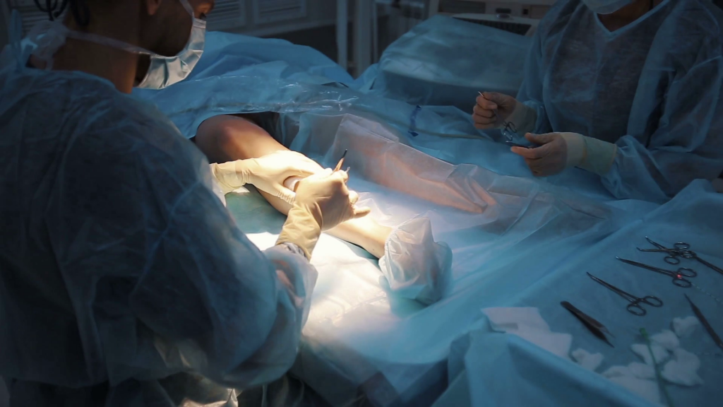 شرایط و بیماری های عروقی درمان شده توسط جراحی عروق