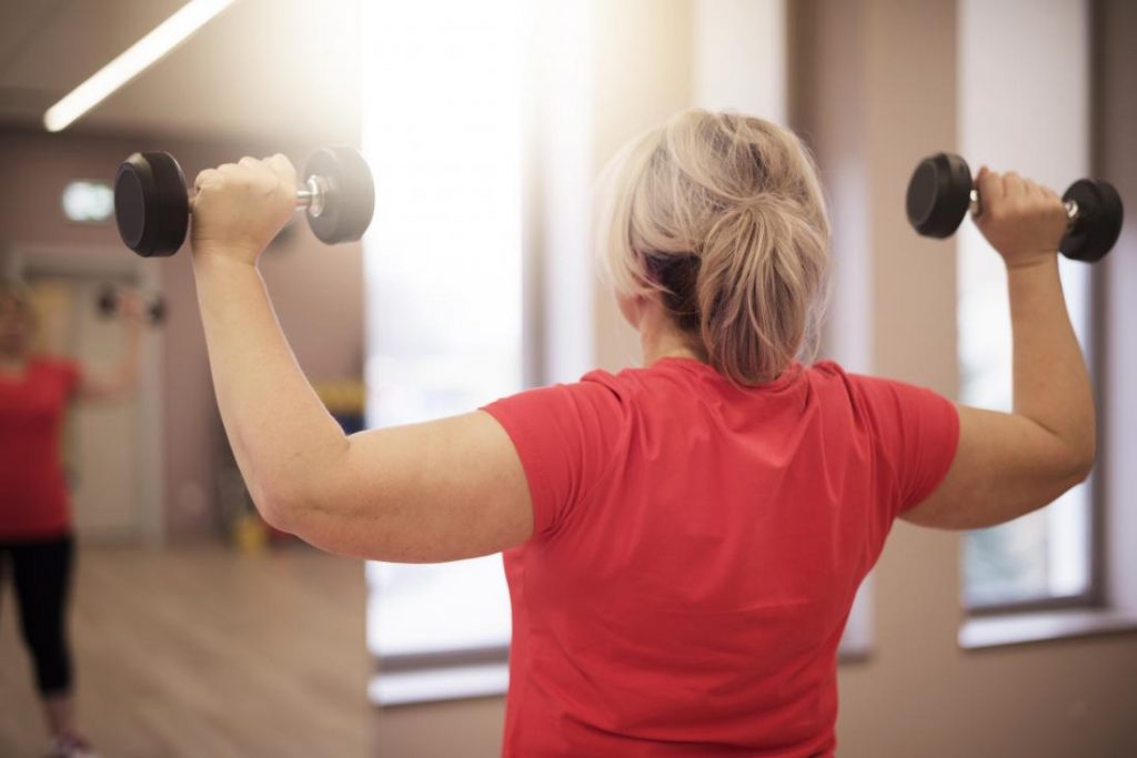 9 ورزش برای کاهش چربی زیر بغل و تقویت عضلات بازو