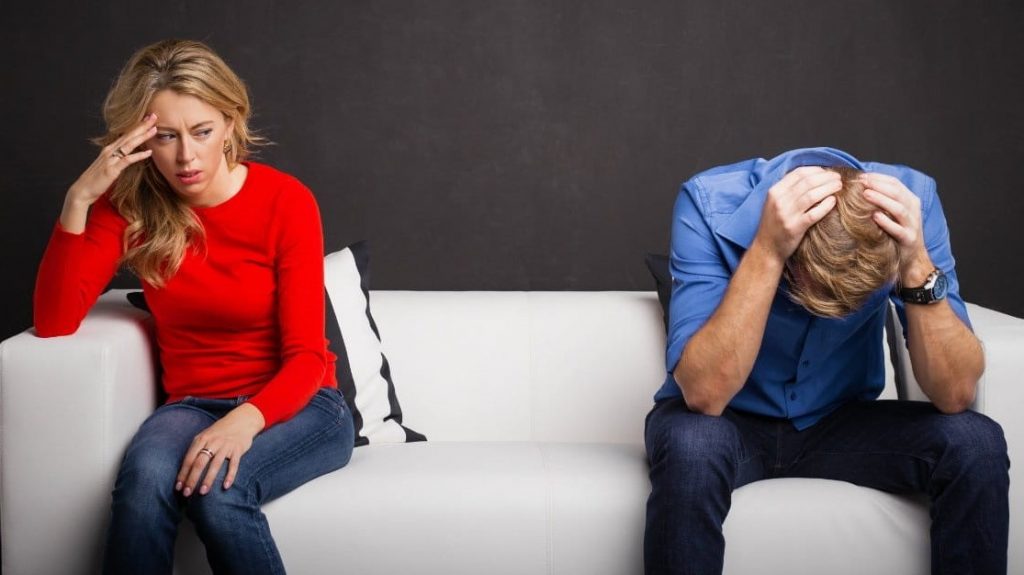 10 علامتی که نشان می‌دهند شما به همسر خود توجه نمی‌کنید
