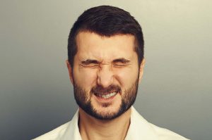 اسپاسم همی فاسیال یا (Hemifacial spasm) اسپاسم همی فاسیال یا (Hemifacial spasm)