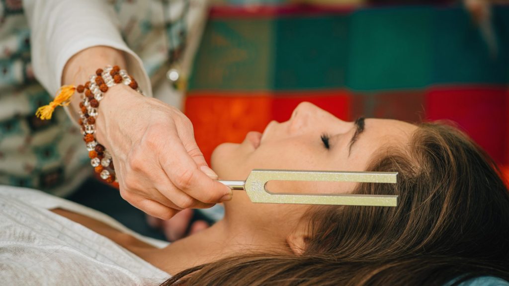 دیاپازون درمانی (Tuning fork therapy)