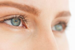 دلیل احساس فشار پشت چشم چیست؟ دلیل احساس فشار پشت چشم چیست؟