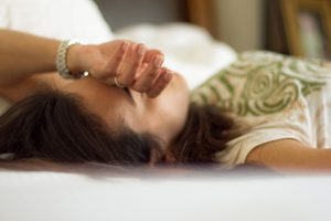 10 نشانه و علامت برجسته کمبود یا فقر آهن در بدن 10 نشانه و علامت برجسته کمبود یا فقر آهن در بدن